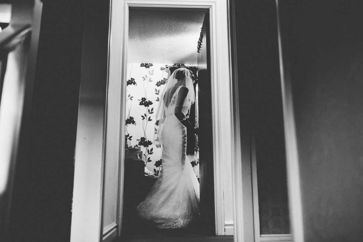 LANCASHIRE WEDDING PHOTOGRAPHY, SHIREBURN ARMS, CLITHEROE WEDDING, BRIDE AND GROOM, WINTER WEDDING, AYESHA PHOTOGRAPHY