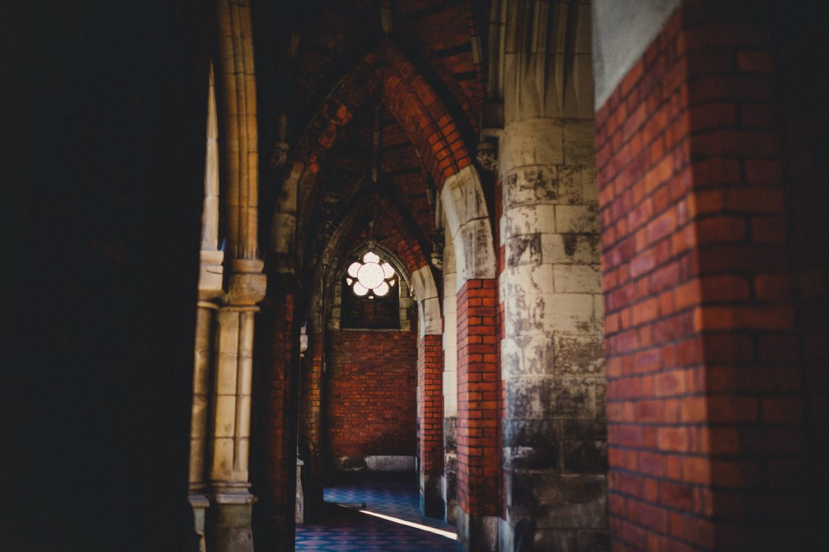 GORTON MONASTERY WEDDING PHOTOGRAPHER, GORTON MONASTERY WEDDING, MANCHESTER WEDDING PHOTOGRAPHER, MANCHESTER WEDDING, AYESHA PHOTOGRAPHY, CREATIVE MANCHESTER WEDDING, JEWISH WEDDING MANCHESTER, DIDSBURY FLOWER LOUNGE